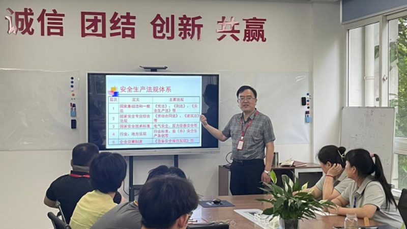 手工焊与二保焊：焊工培训中的关键区分**