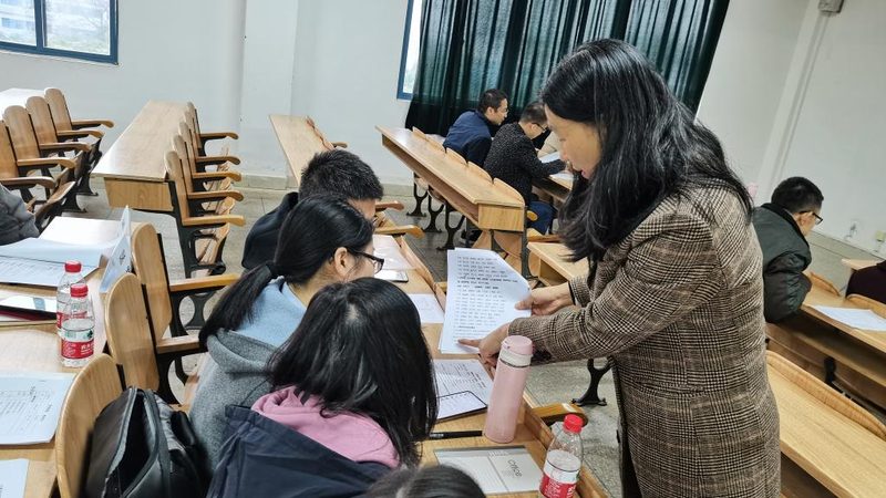 小标题：警惕“包过”陷阱